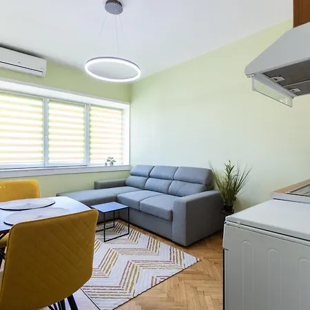 1bdr Flat In Center Of Vitoshka Blvd Apartment
